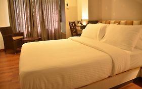 Hotel Aura