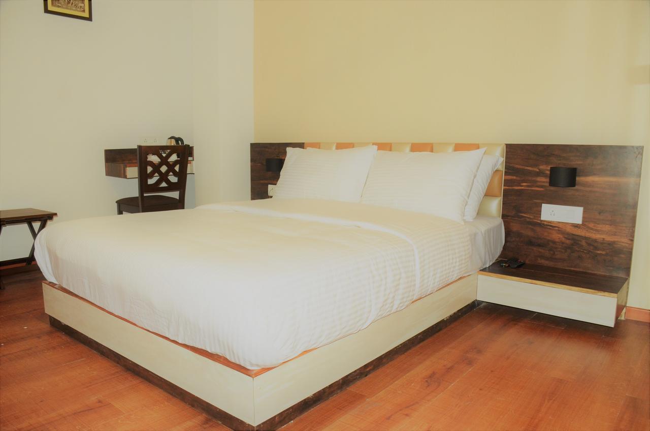 Hotel Aura Shillong Exterior photo